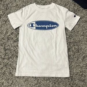 2/$10 ⚡️ Champion Tshirt Boys M